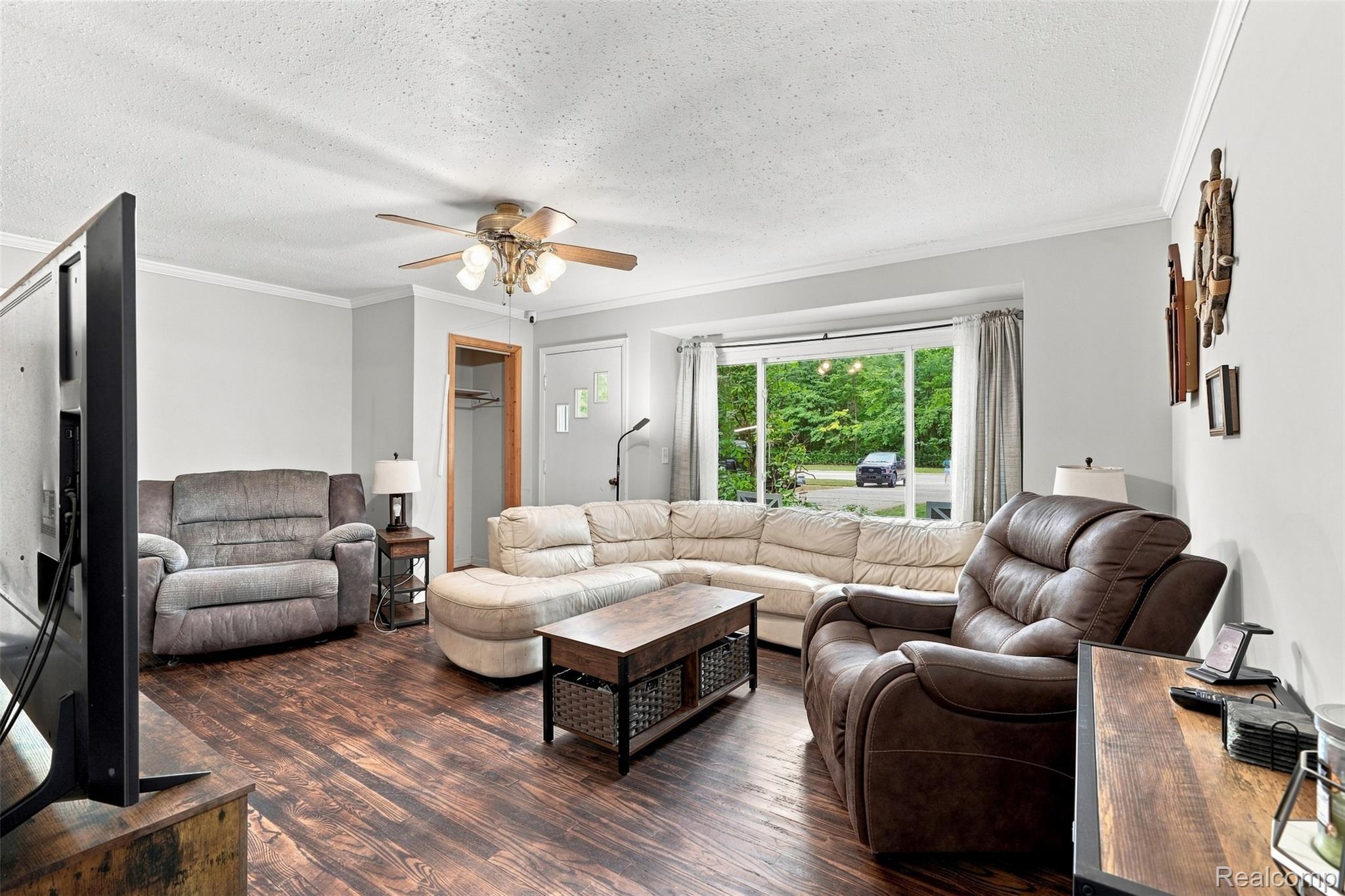 23366 Superior Parkway