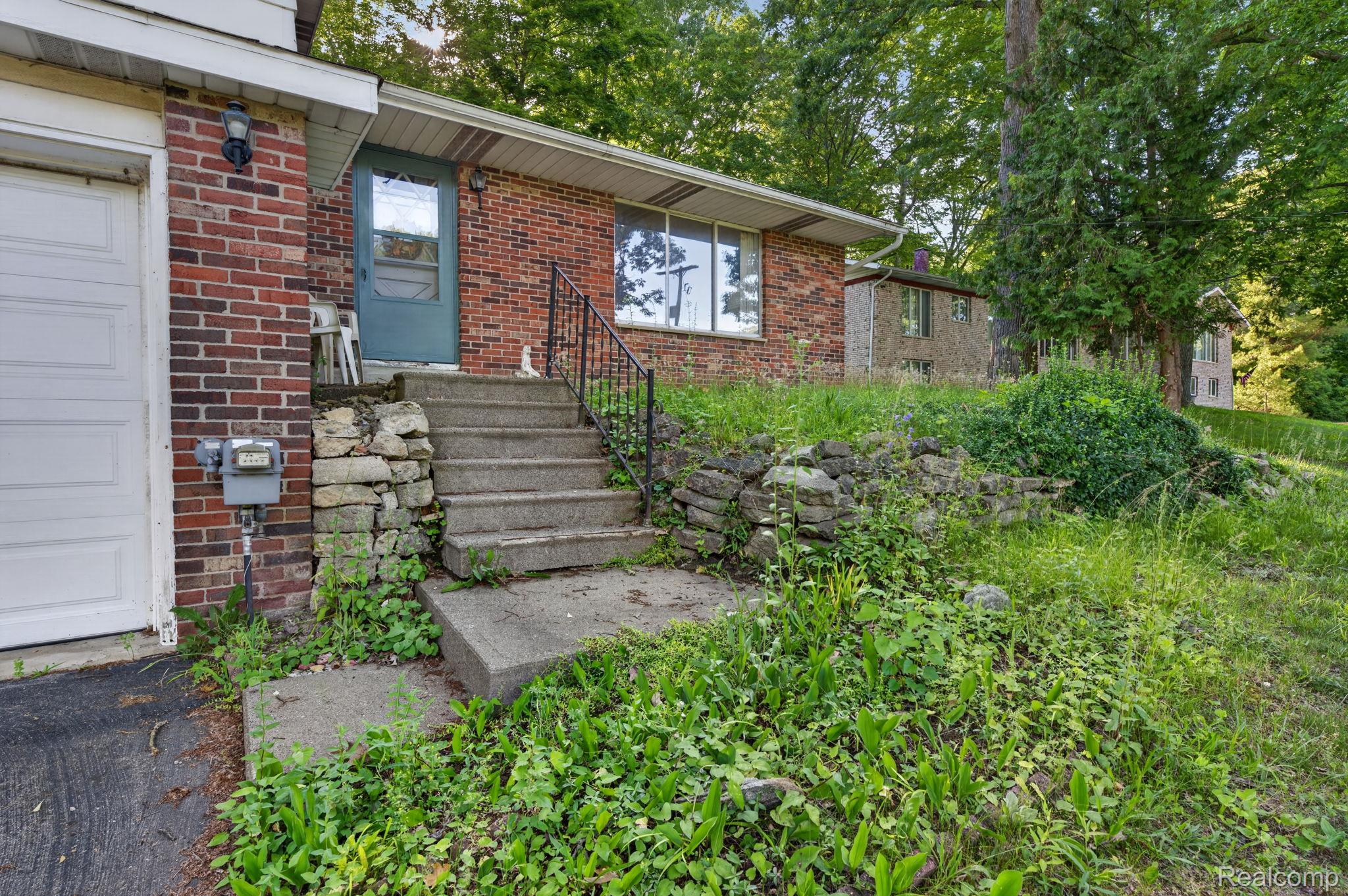 11035 White Oak Drive