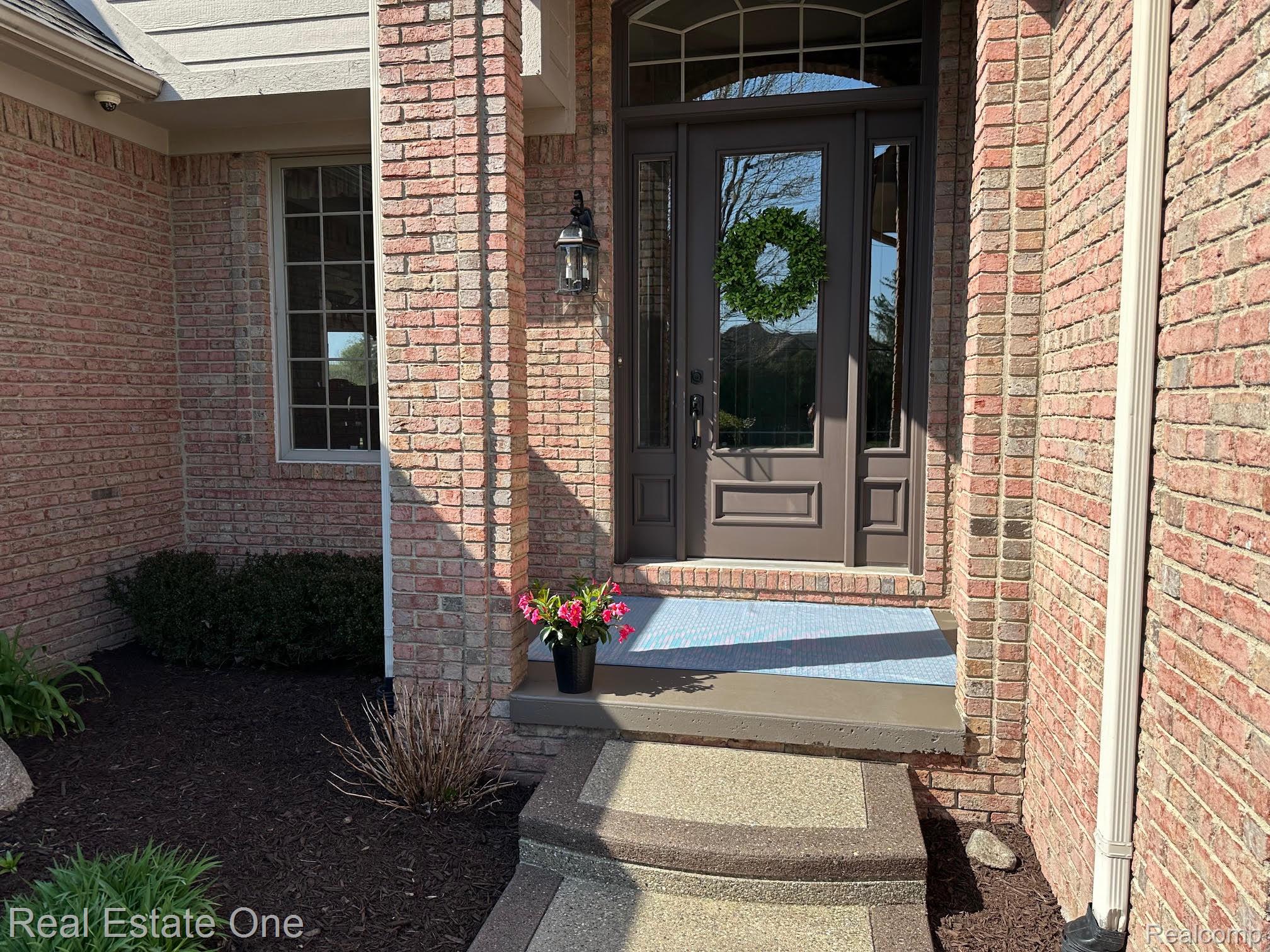 3648 W Tienken Road