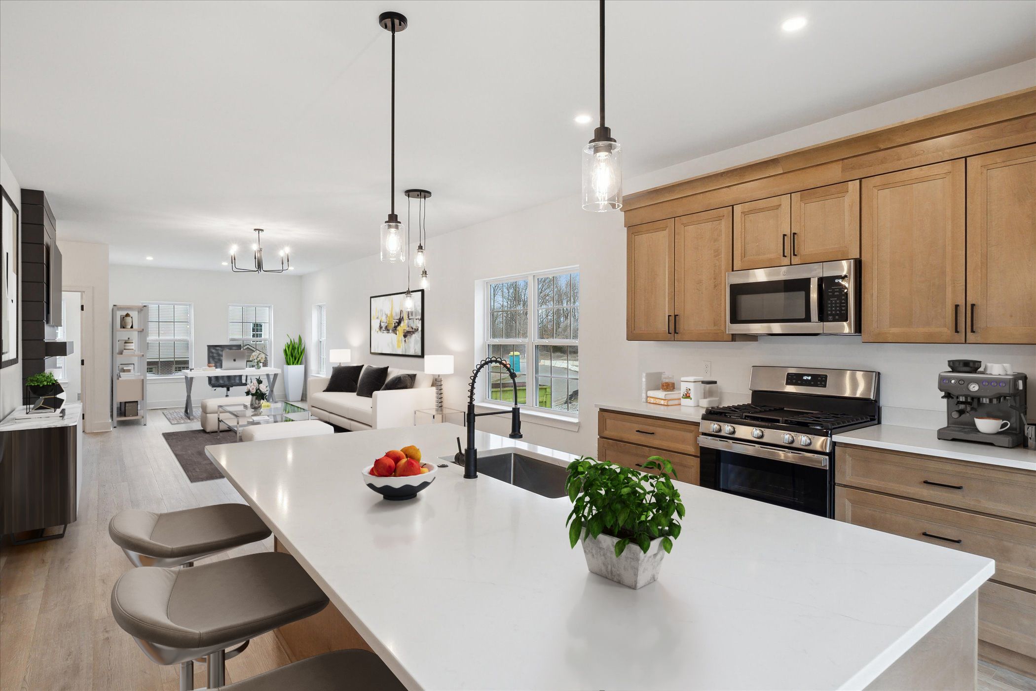 1699 PINECROFT Lane