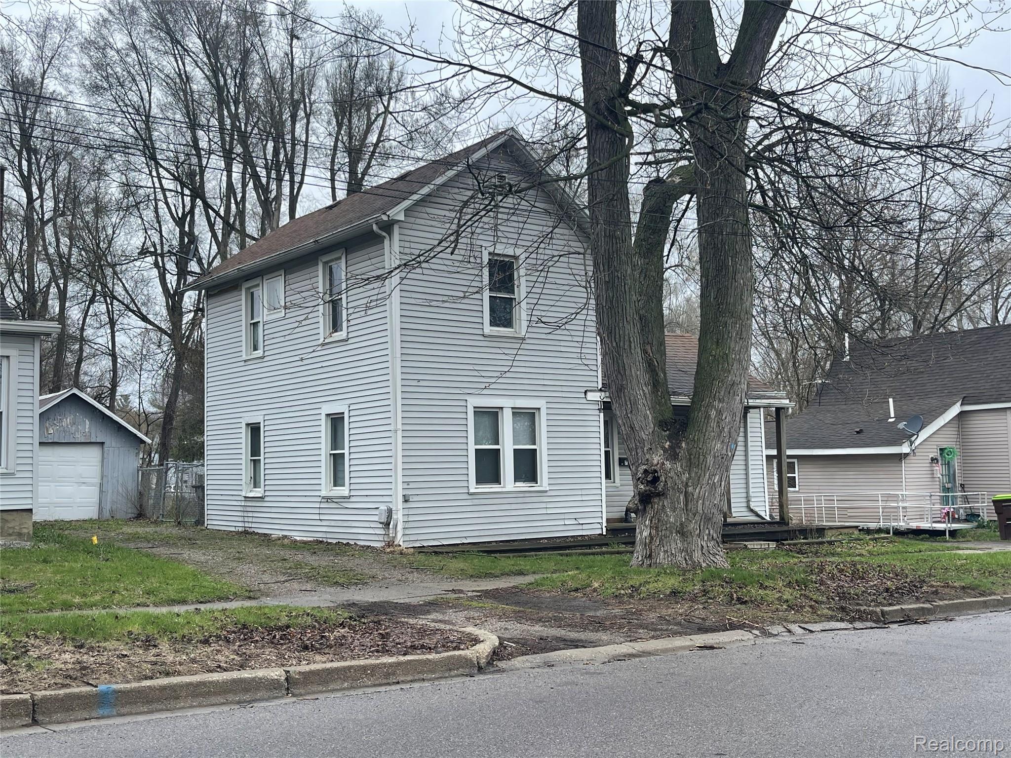 709 N Locust Street