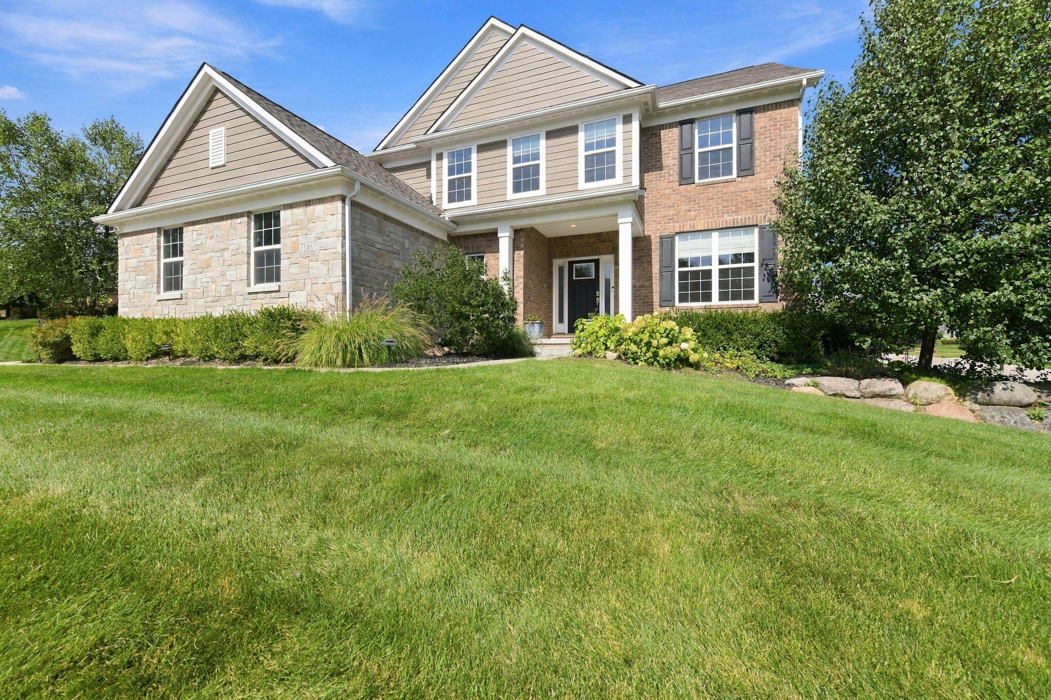 5887 Strawberry Circle