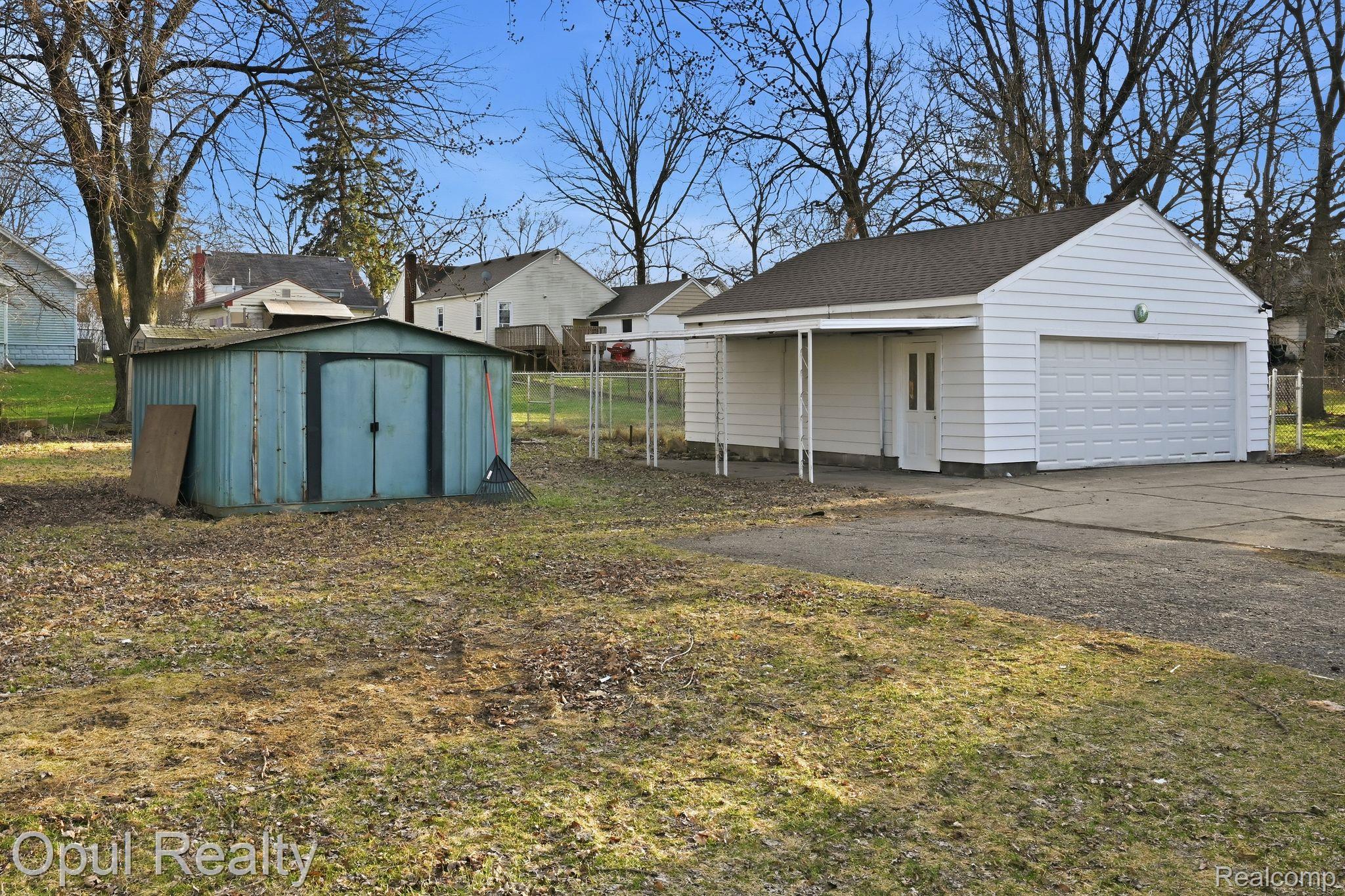522 E Cavanaugh Road