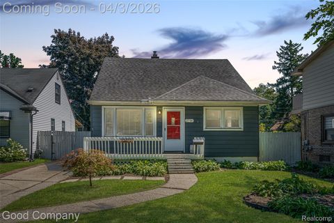 2714 Rochester Road Royal Oak Charter Township MI 48073