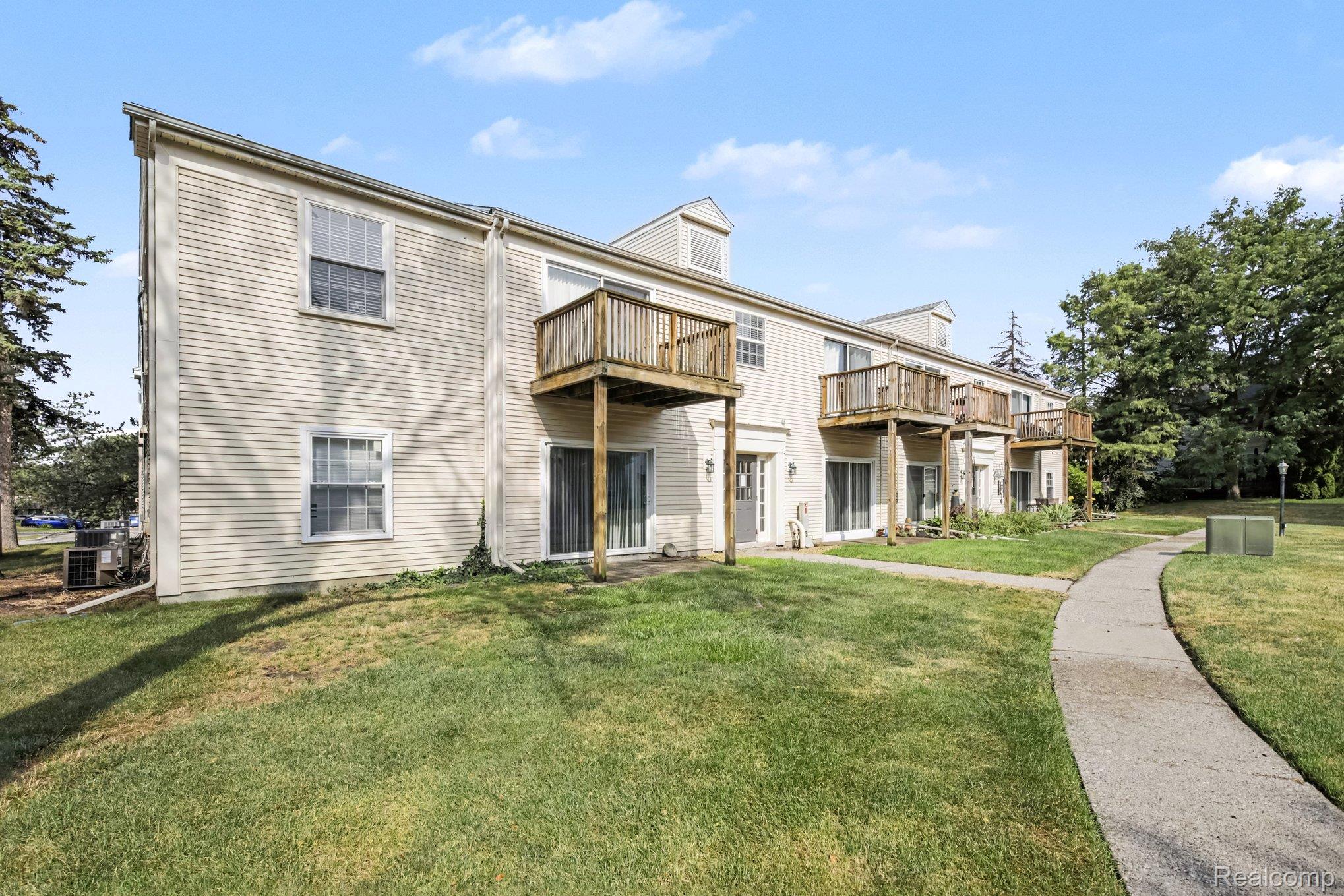 833 Bloomfield Village Boulevard G