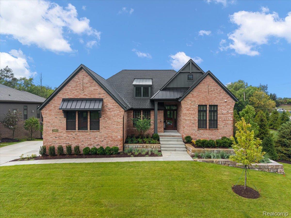 30809 E Franklin Hills Court E 8