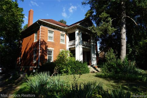 24 Ridge Road Pleasant Ridge City MI 48069