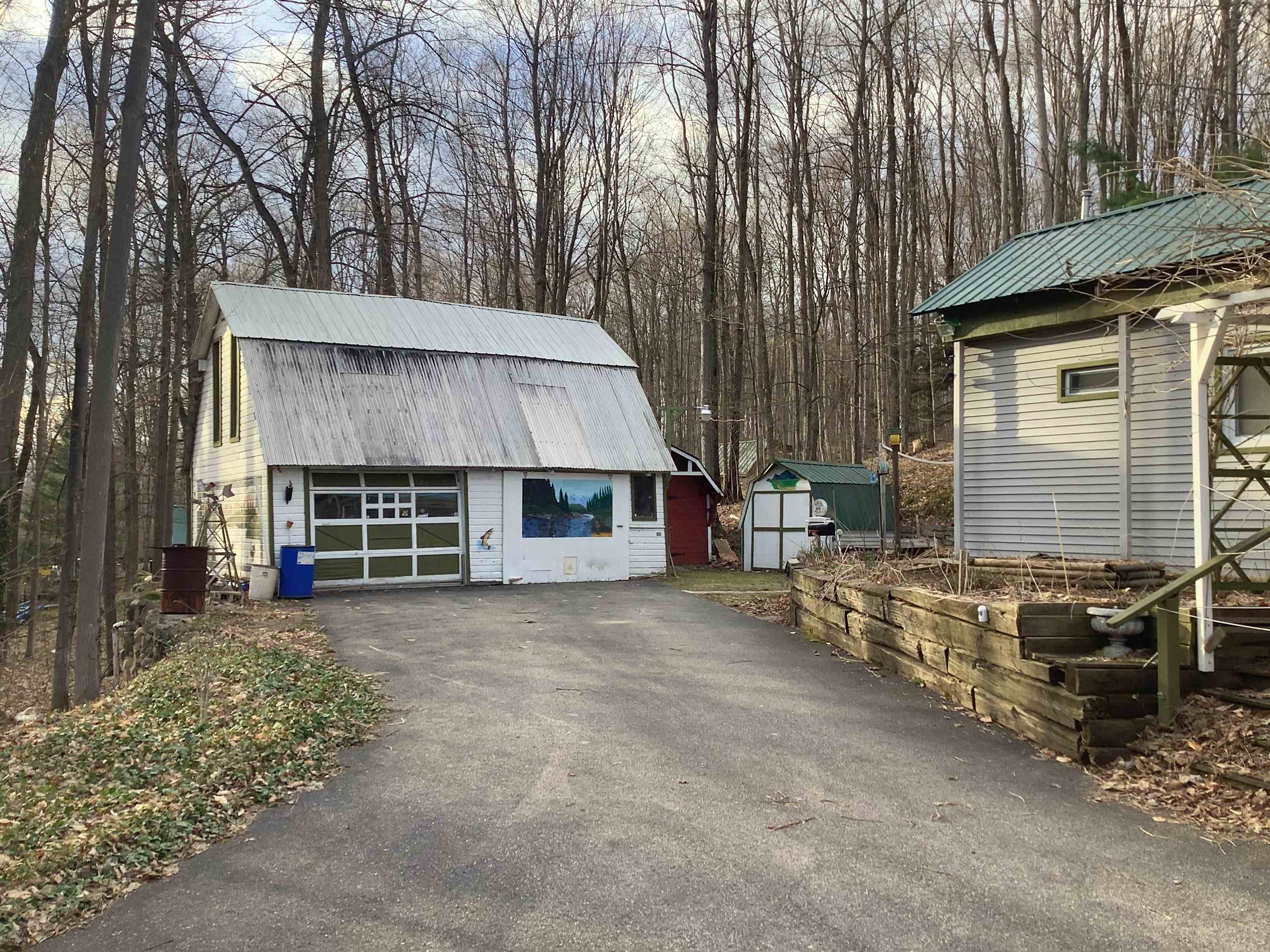 1996 E Ruthardt Road