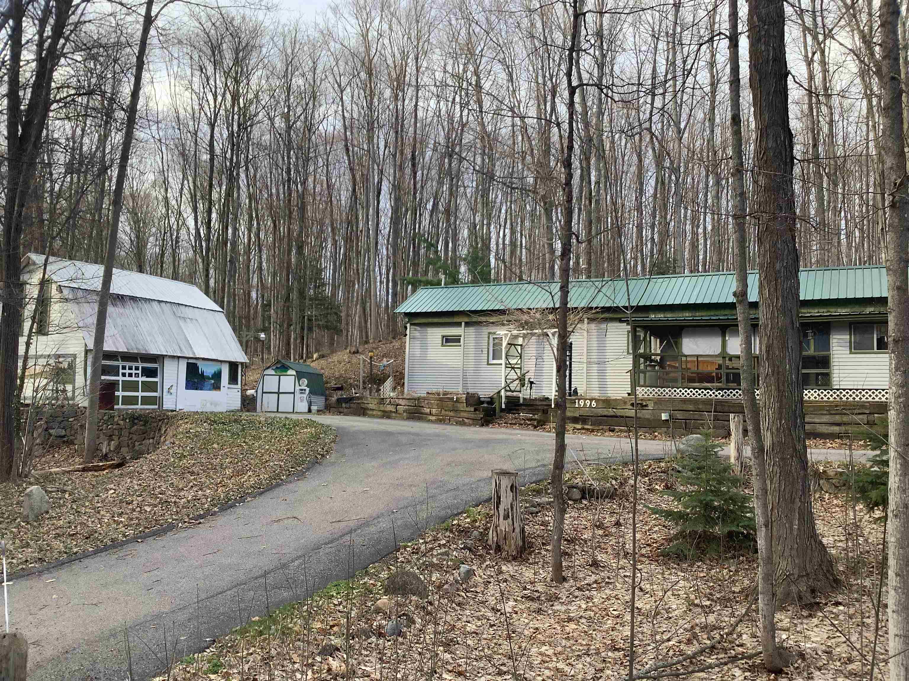 1996 E Ruthardt Road
