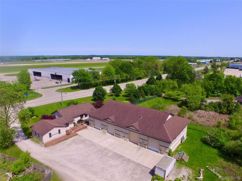 3845 W Grand River Avenue Howell City MI 48855
