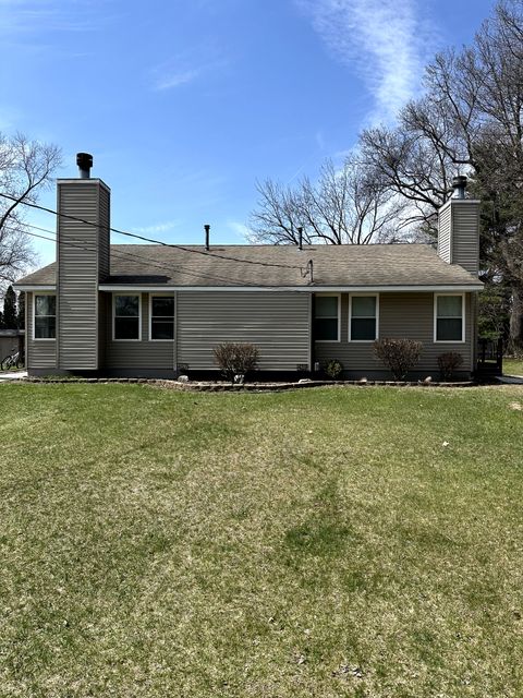 459 Magic Pinckney Village MI 48169