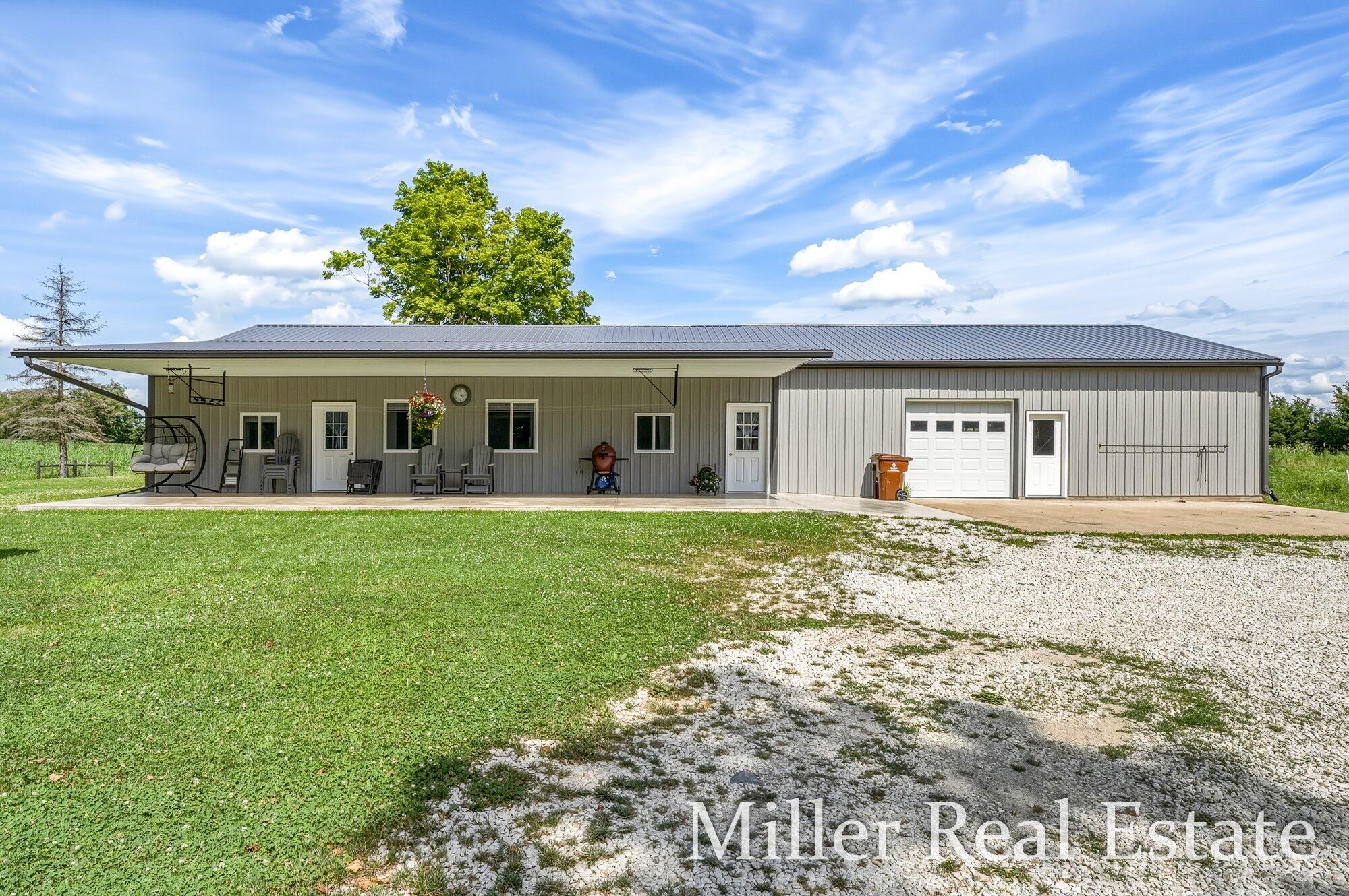 9607 S Barryville Road