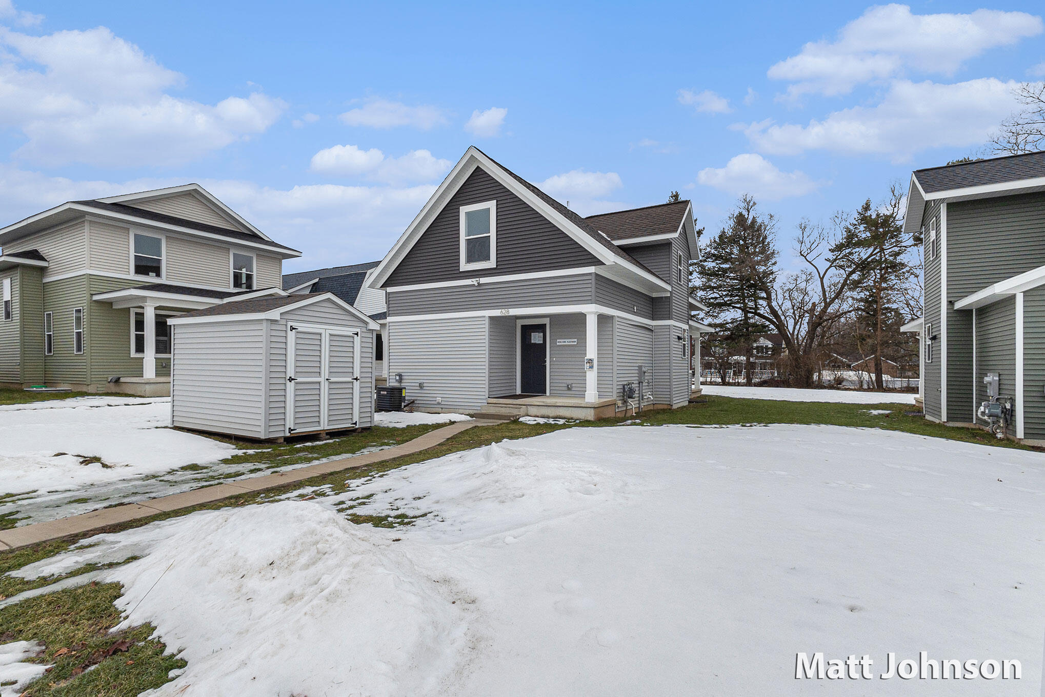 2077 Linden Avenue SE
