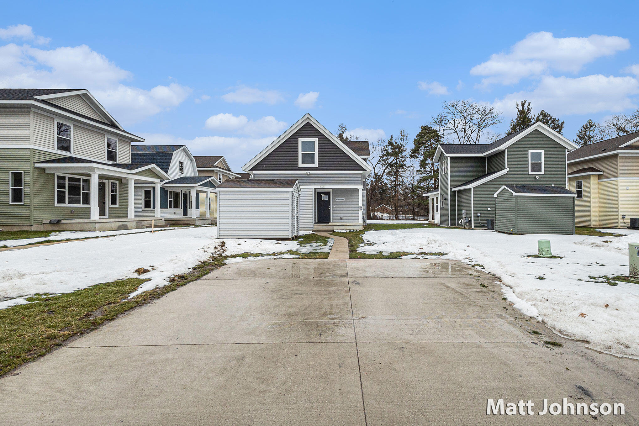 2077 Linden Avenue SE