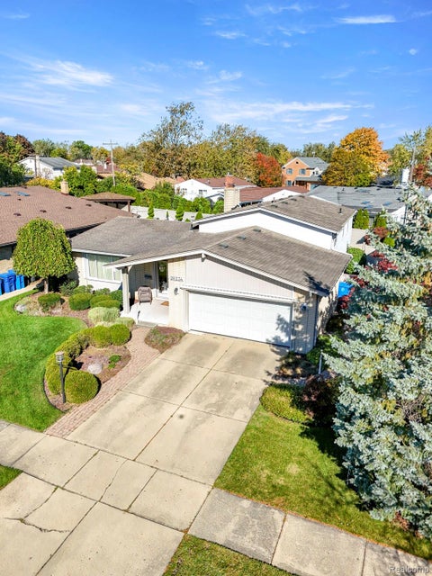 Tiny photo for 26234 Tennant Street, Dearborn Heights City, MI 48127 (MLS # 20261085308)