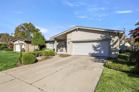 Tiny photo for 26234 Tennant Street, Dearborn Heights City, MI 48127 (MLS # 20261085308)