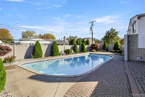 Tiny photo for 26234 Tennant Street, Dearborn Heights City, MI 48127 (MLS # 20261085308)