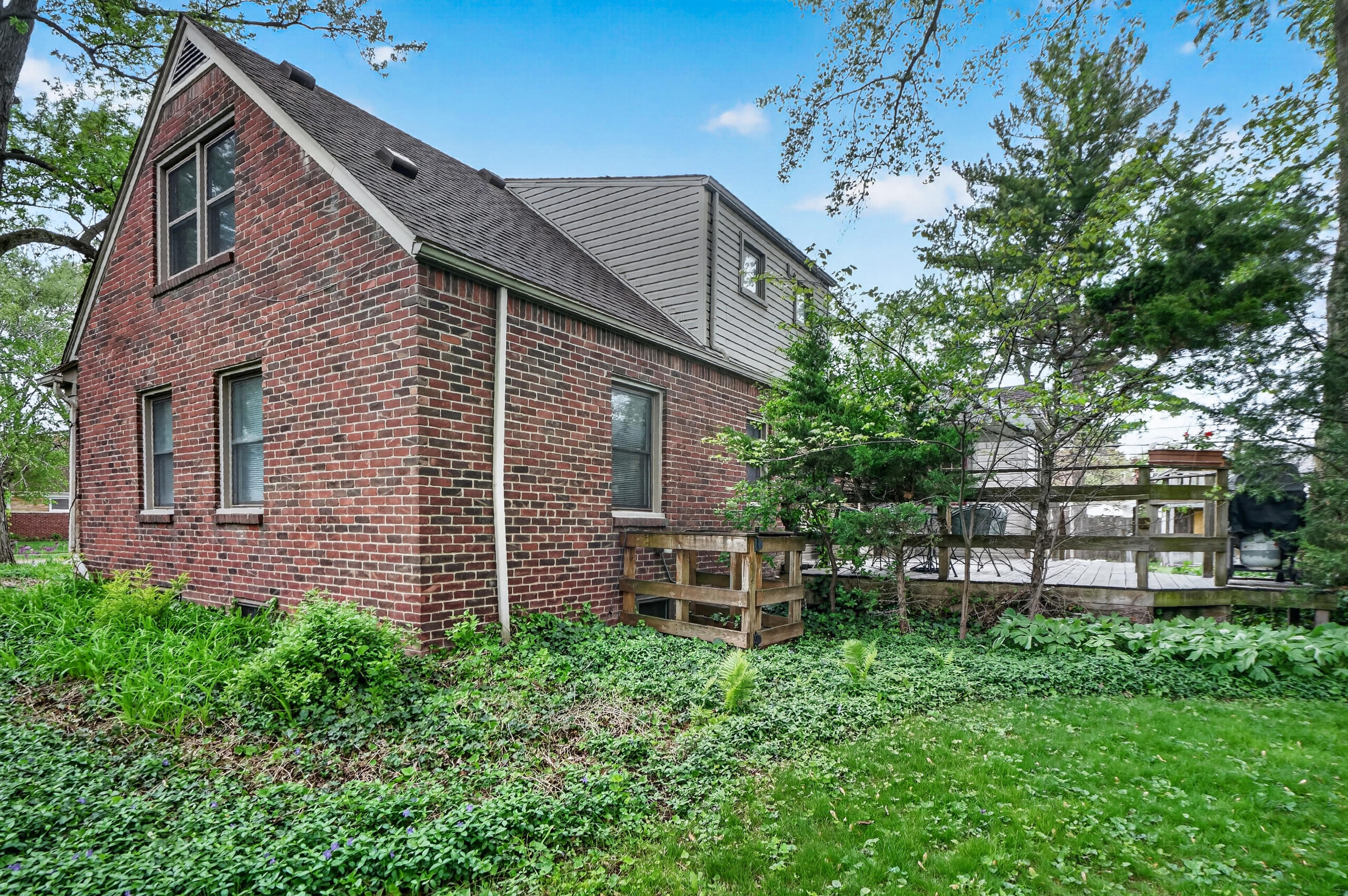 15128 Lexington