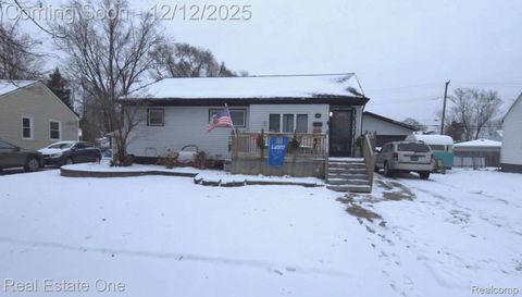 759 Chippewa Street Mt Clemens City MI 48043