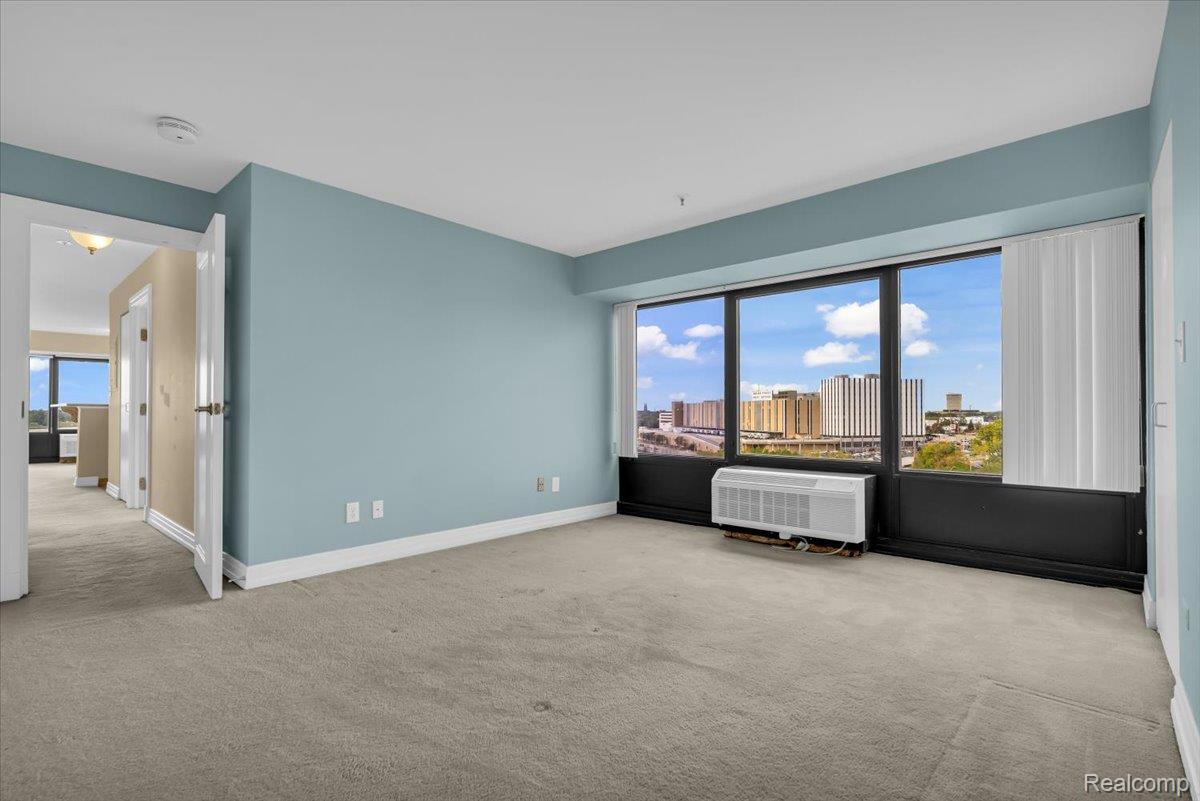 Detroit City, Michigan 48226, United States, 2 Bedrooms Bedrooms, ,2 BathroomsBathrooms,Residential,Active,208928