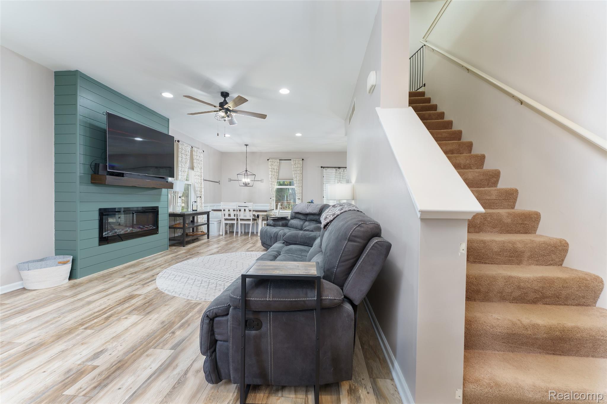 132 Crystal Wood Circle