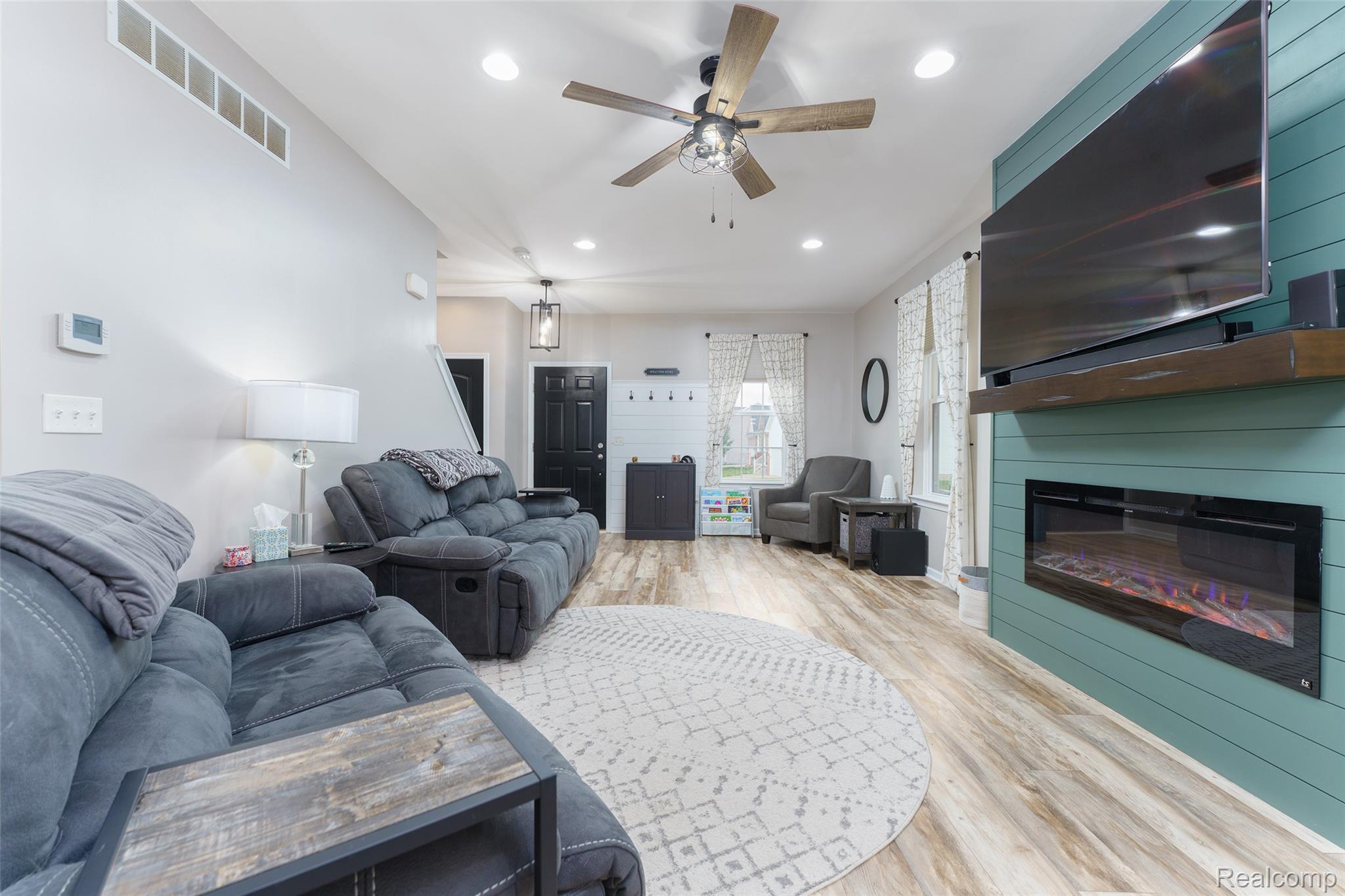 132 Crystal Wood Circle