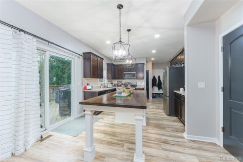 Photo of 132 Crystal Wood Circle, Marion Township, MI 48843 (MLS # 20251047676)