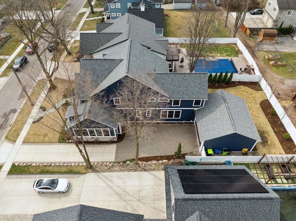 listing image 76