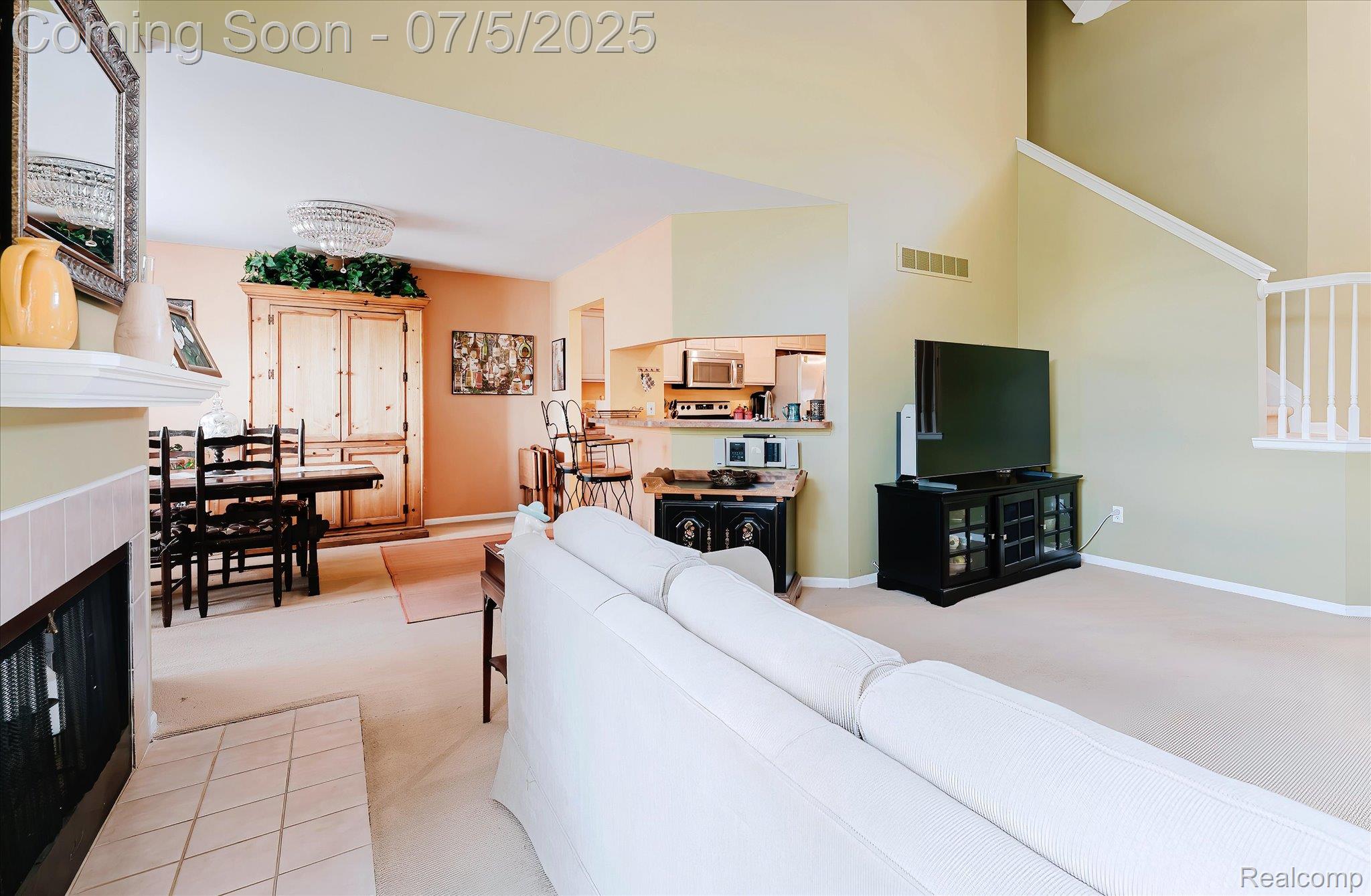 5934 Creekside Drive