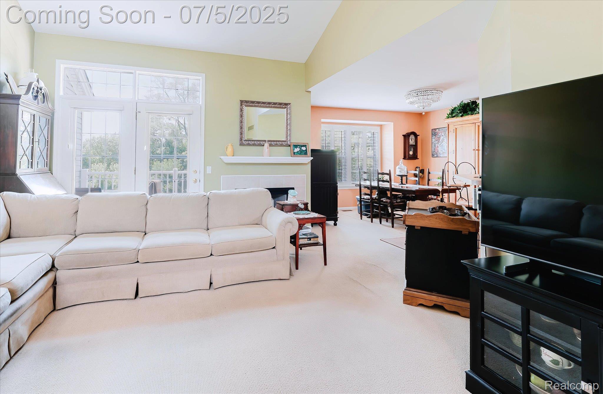 5934 Creekside Drive