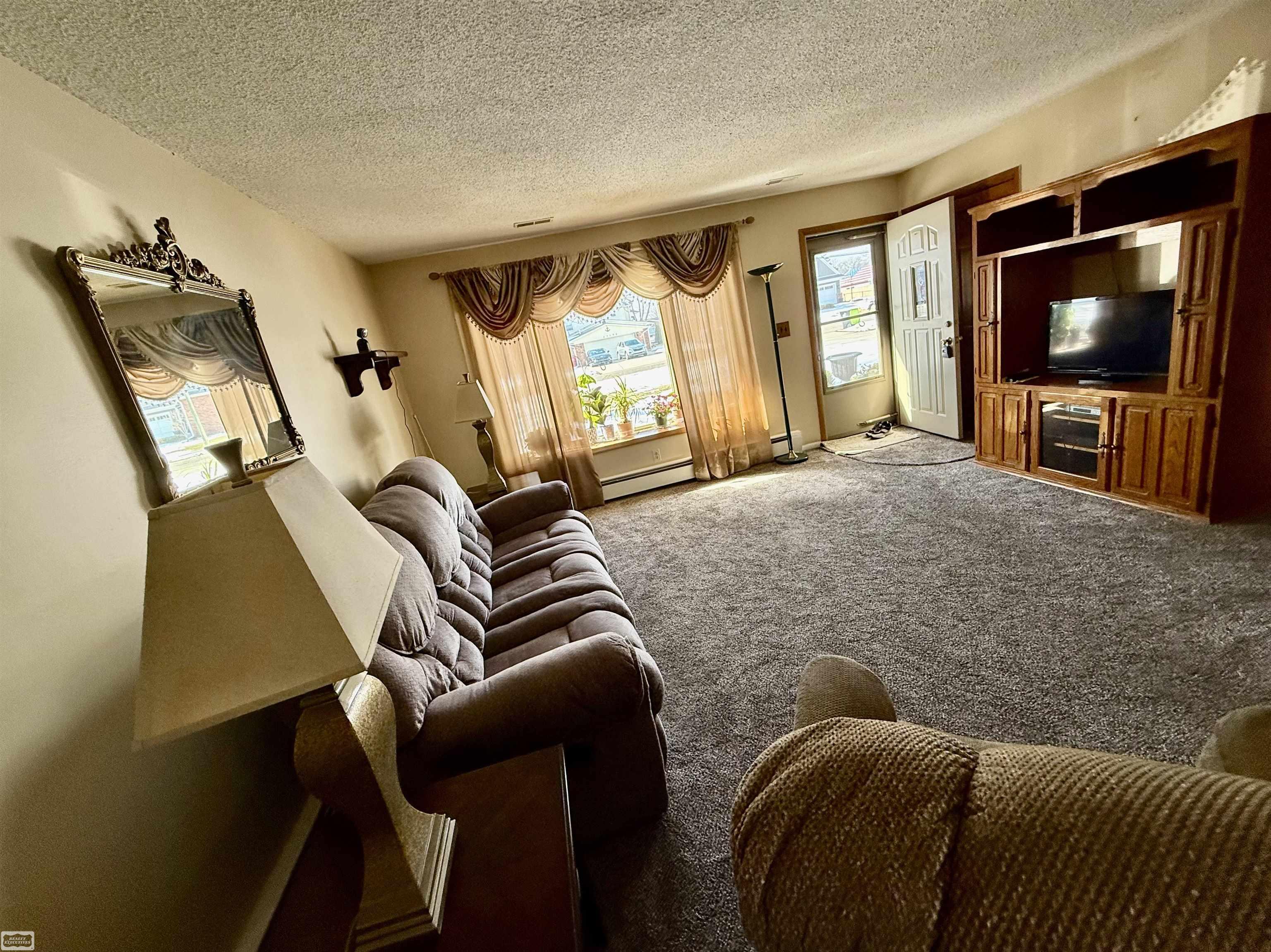 41164 Belvidere Street