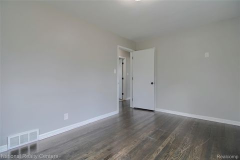 Tiny photo for 16975 W 14 Mile Road, Beverly Hills Village, MI 48025 (MLS # 20261016177)