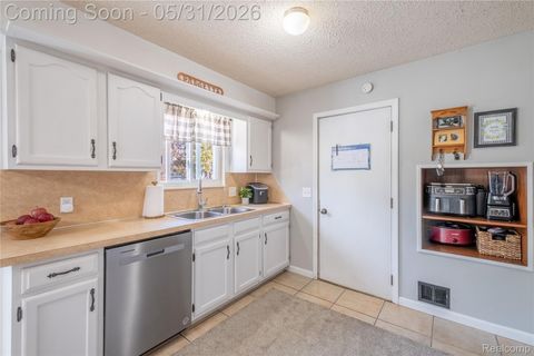 Tiny photo for 4102 Farner Street, Fenton Charter Township, MI 48451 (MLS # 20261039647)
