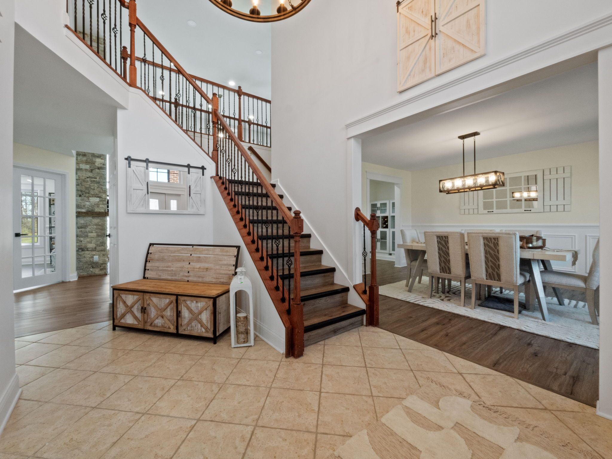 7136 N MEADOWS Trail