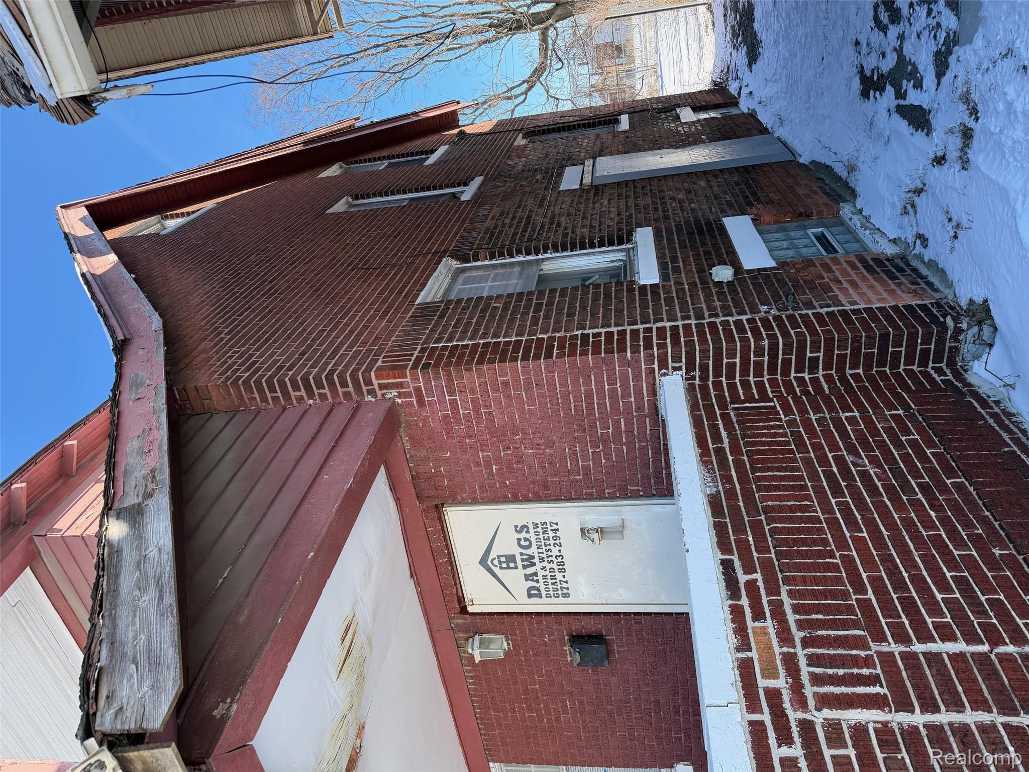 8936 N Martindale Street