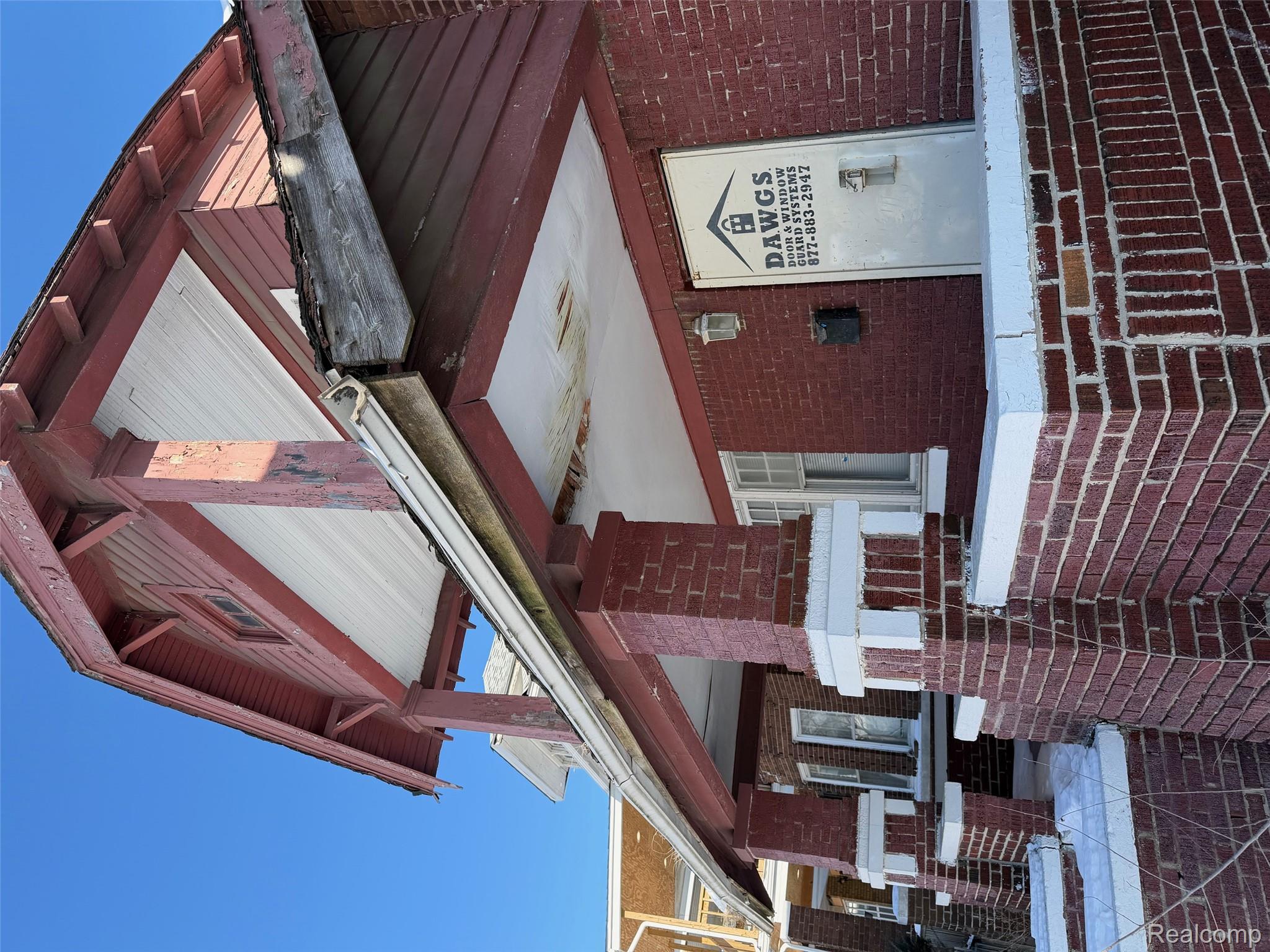 8936 N Martindale Street