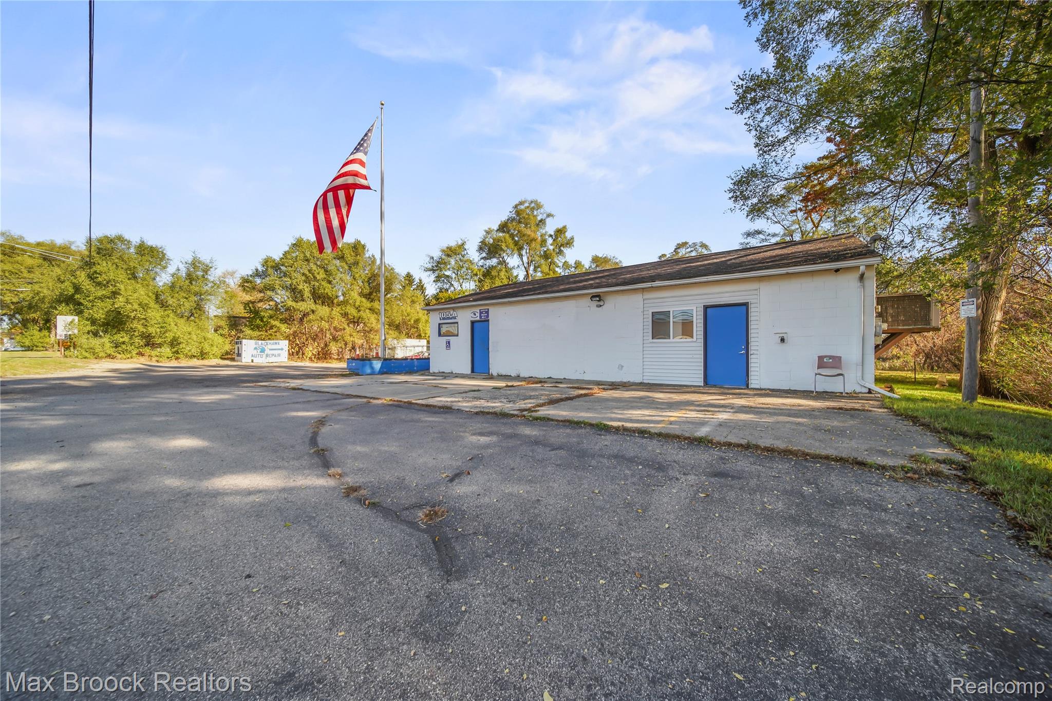 105 S Ortonville Road