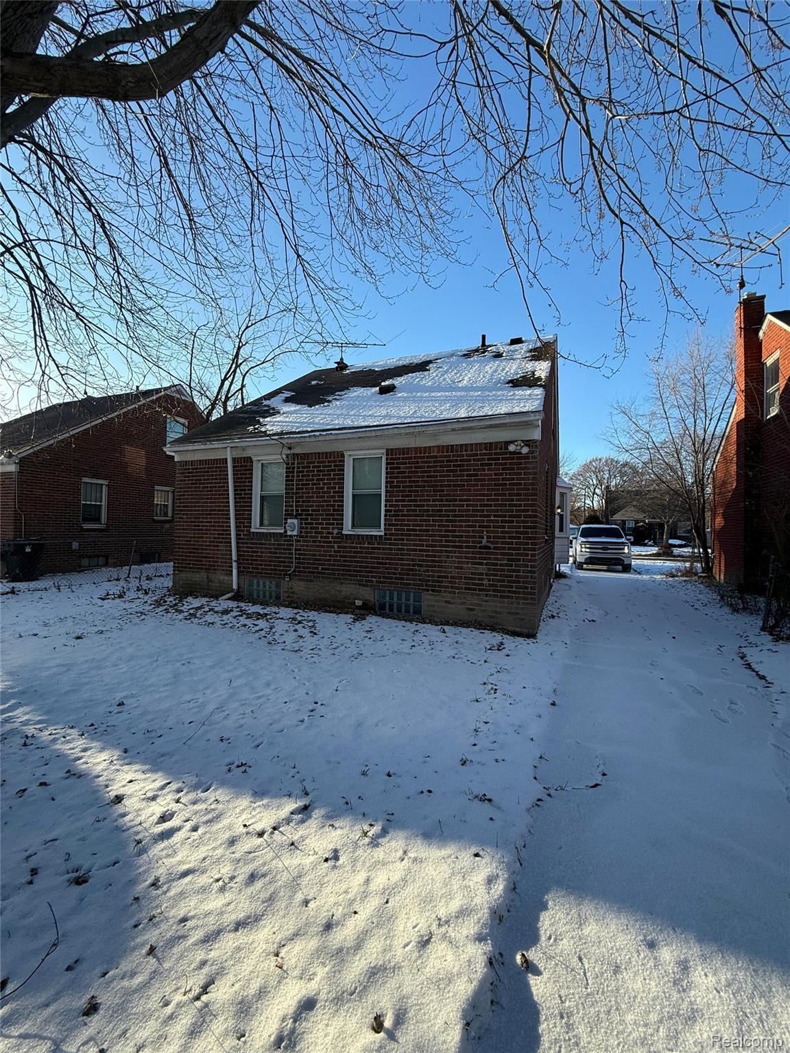 11640 Somerset Avenue