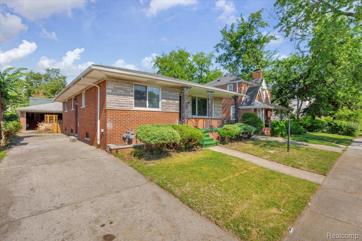 19155 Gallagher Street