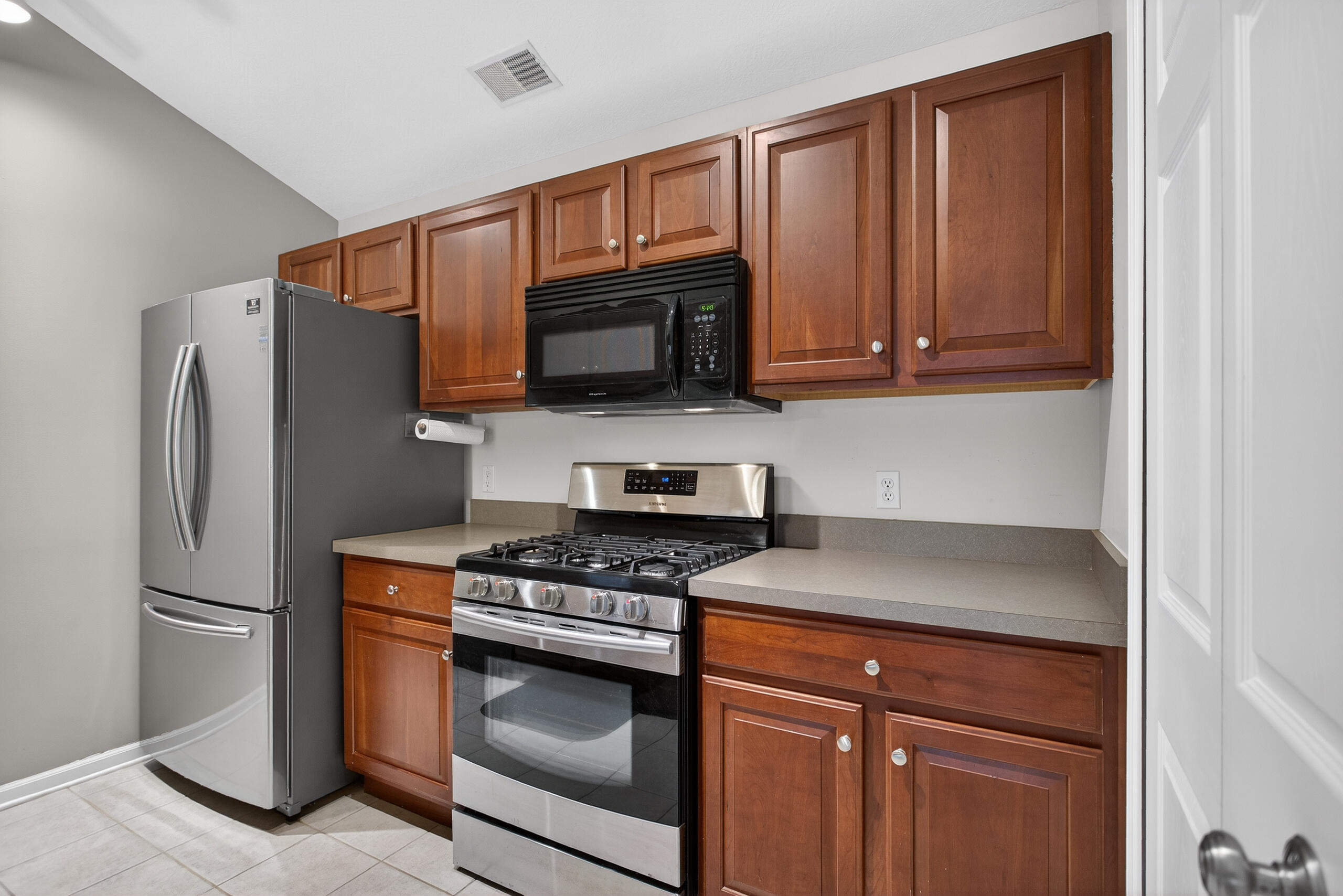 758 W Barrington Circle