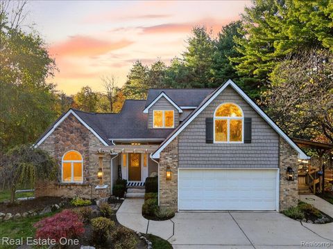 693 Knibbe Road Orion Charter Township MI 48362