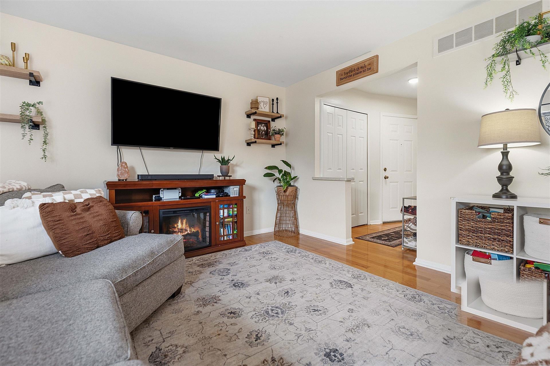 38604 Lanse Creuse Street