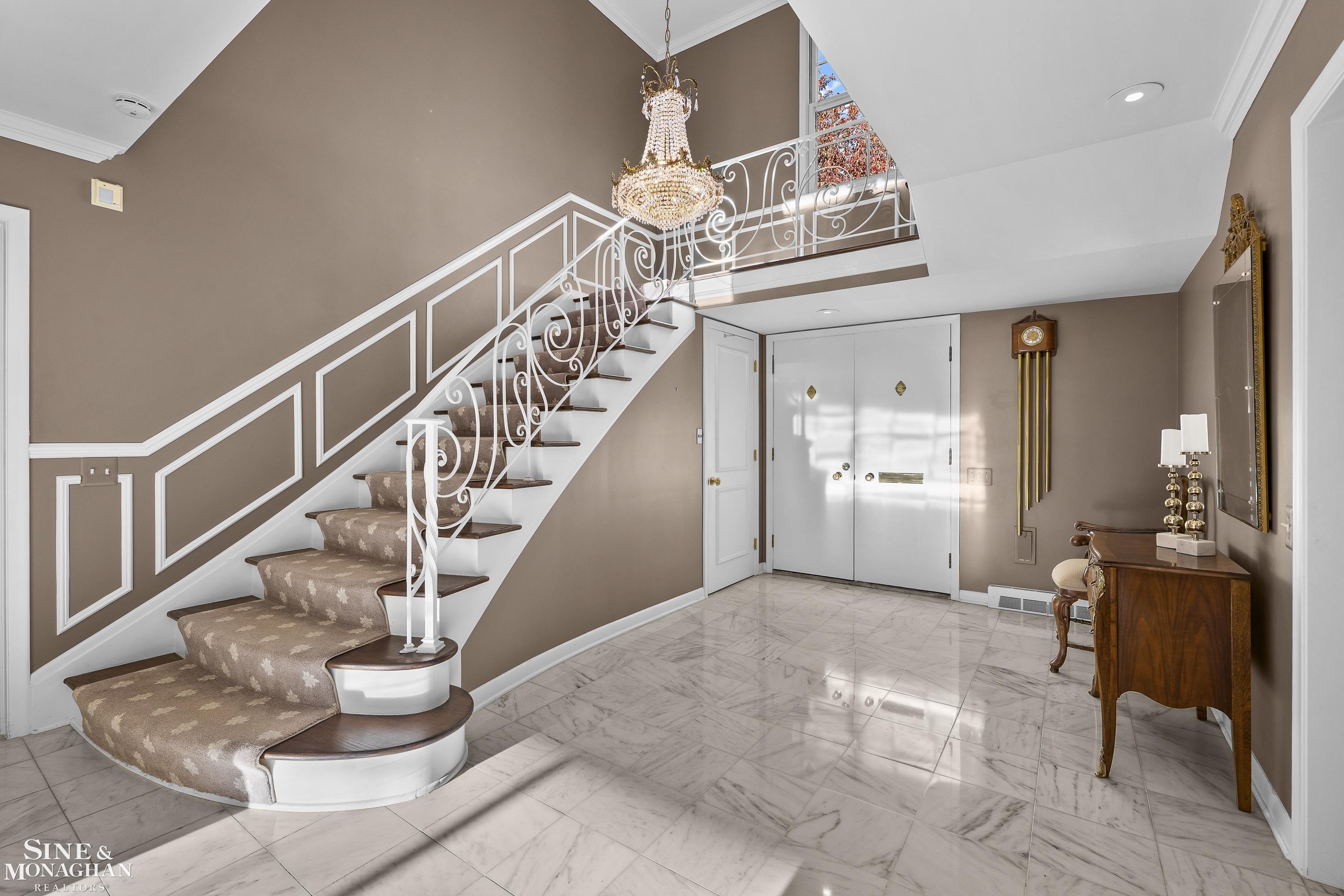 286 Grosse Pointe Boulevard