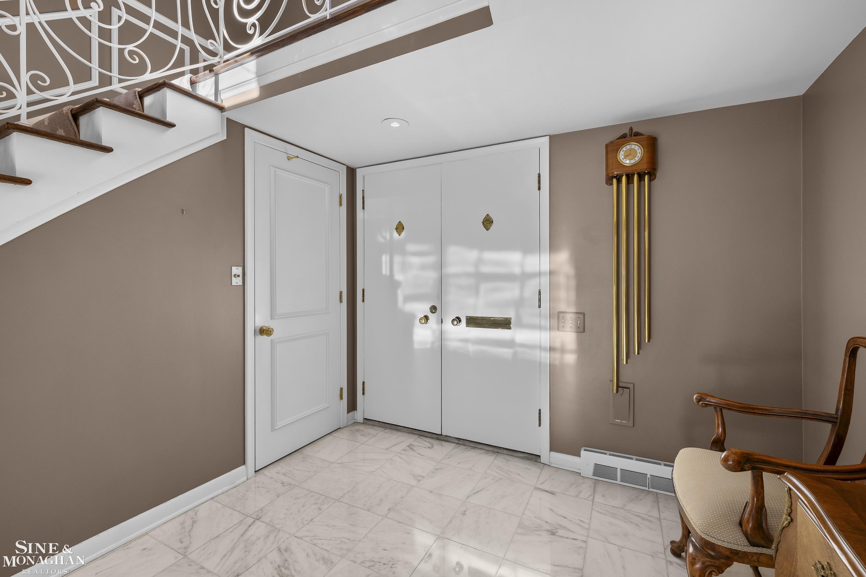 286 Grosse Pointe Boulevard