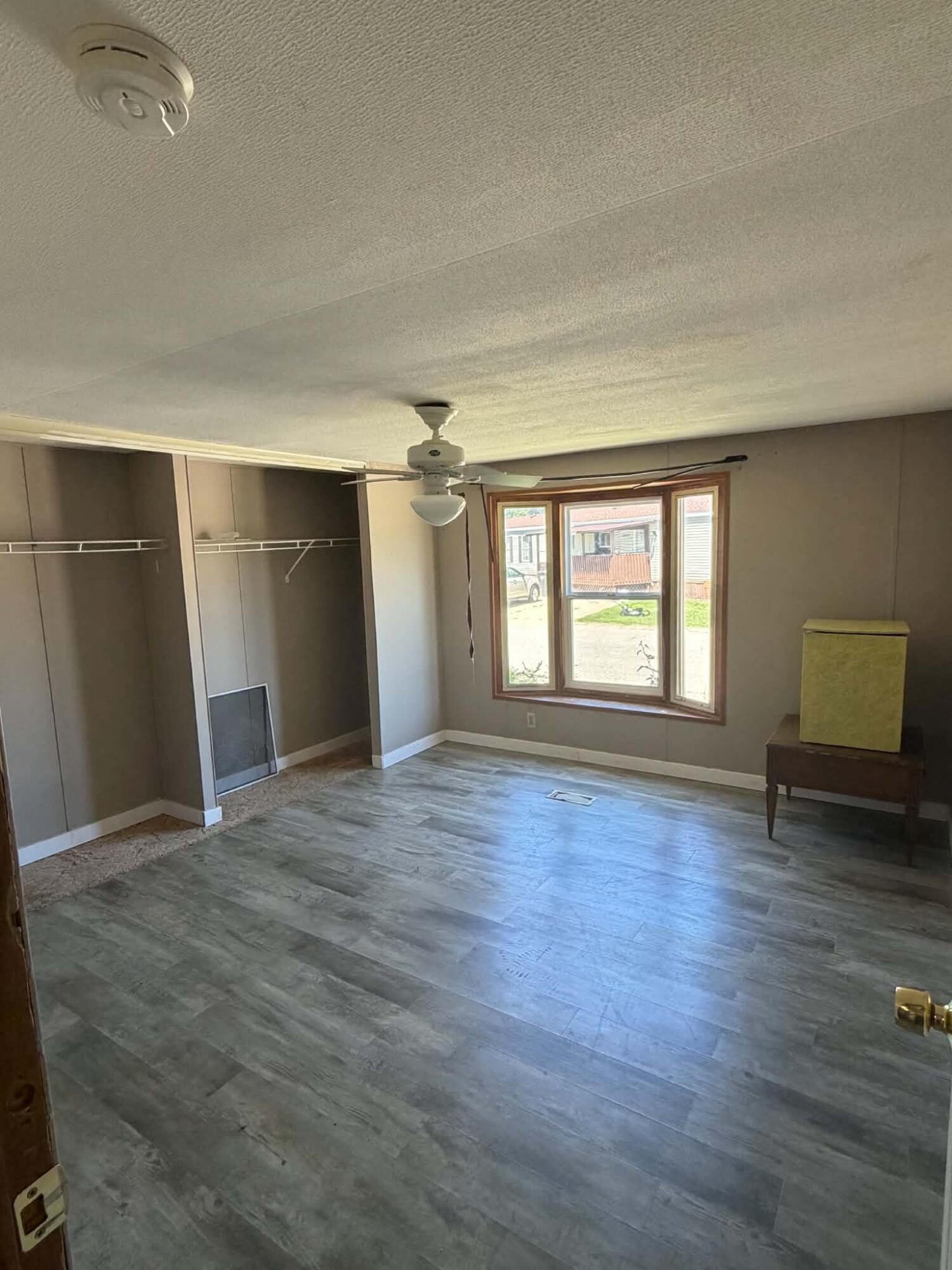 866 Riverbend Lane