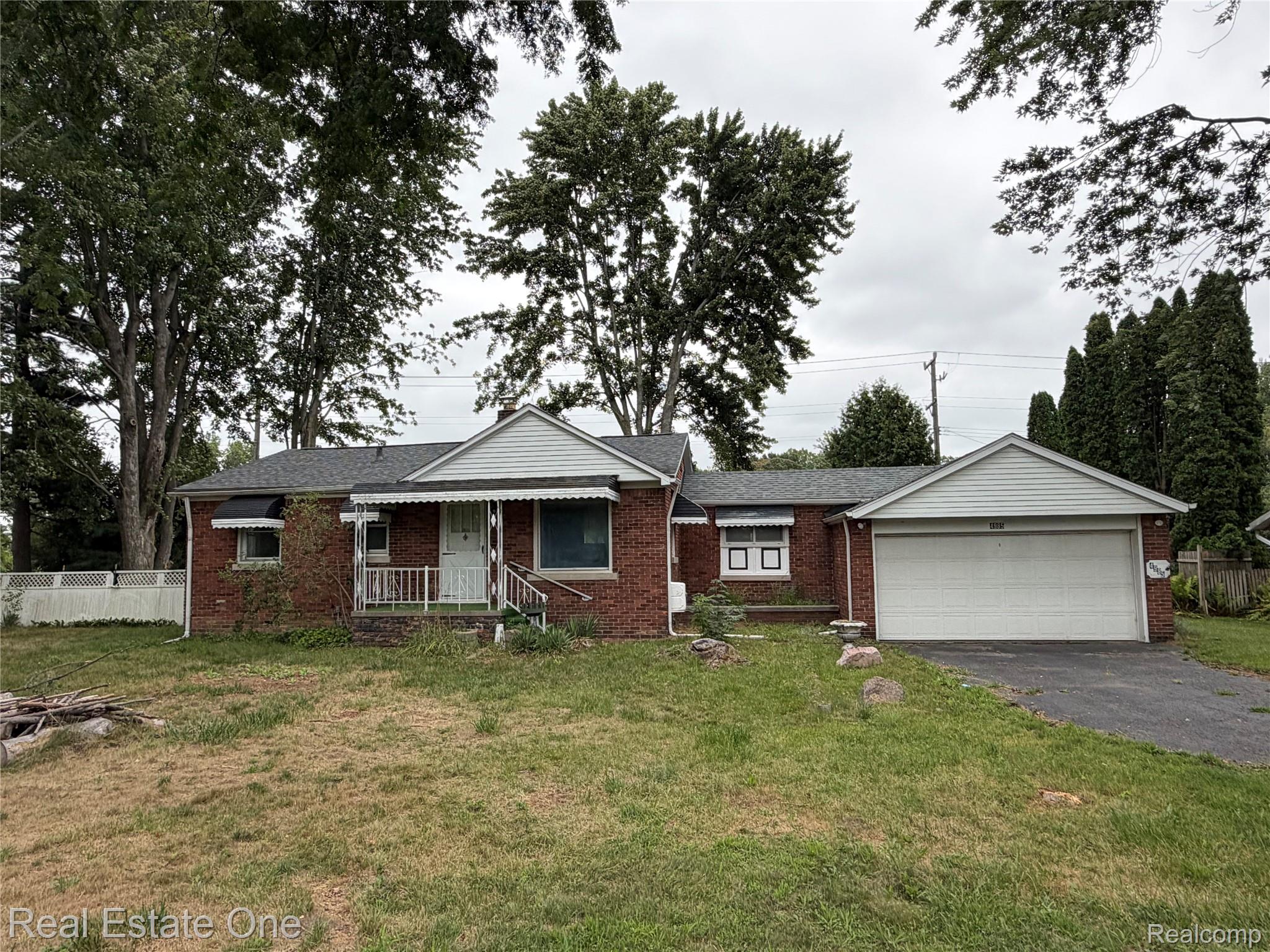 4985 Denton Road