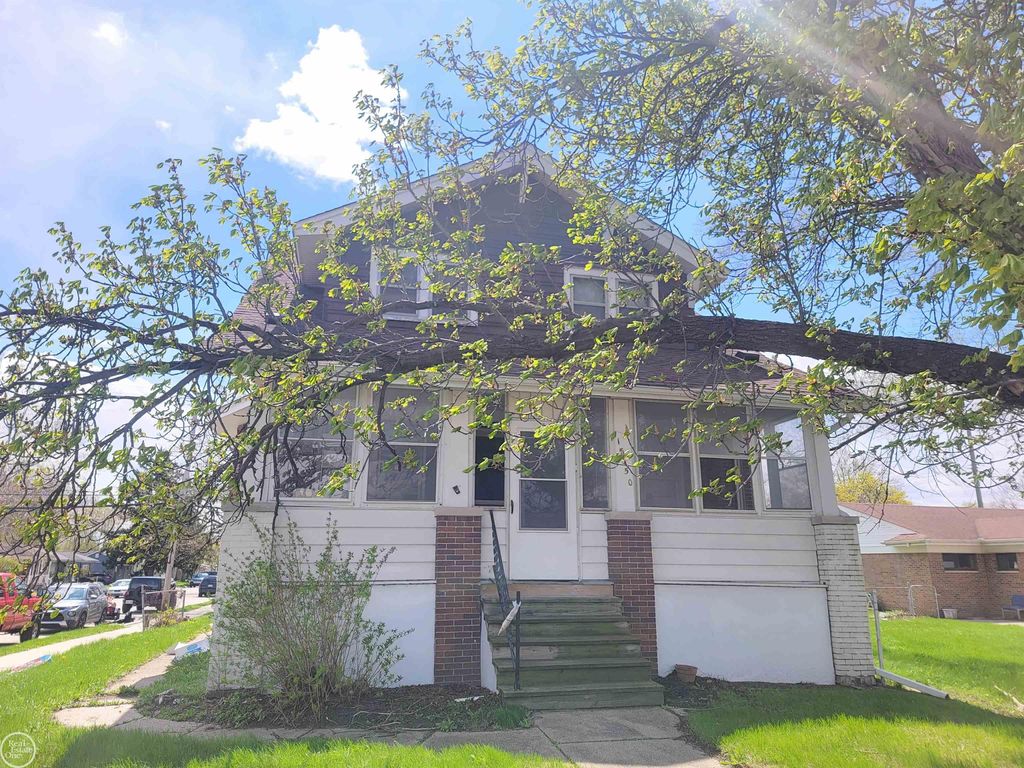 Photo of 15350 E 10 Mile Road, Eastpointe City, MI 48021 (MLS # 58050204822)