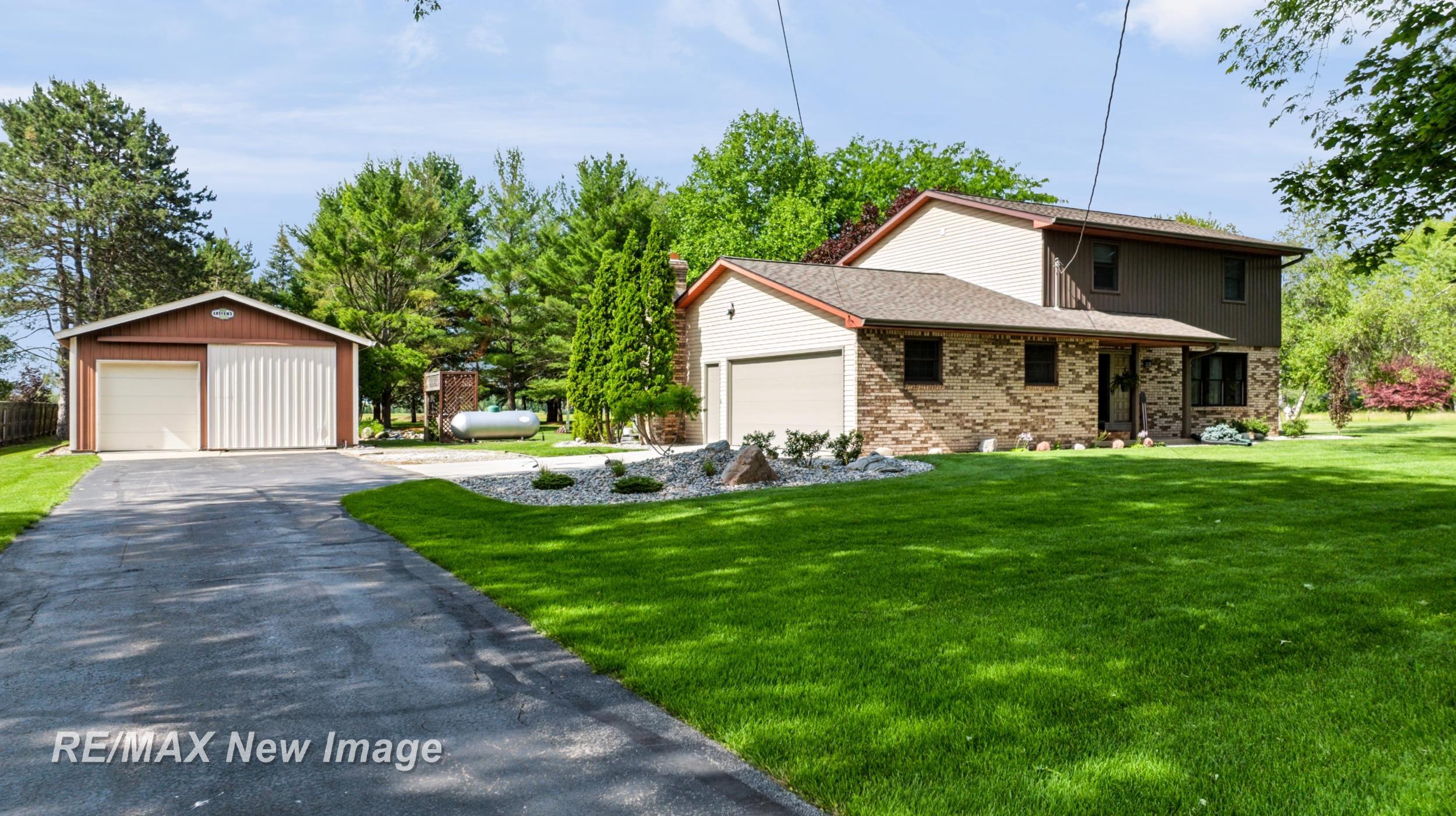 6180 W Freeland Road