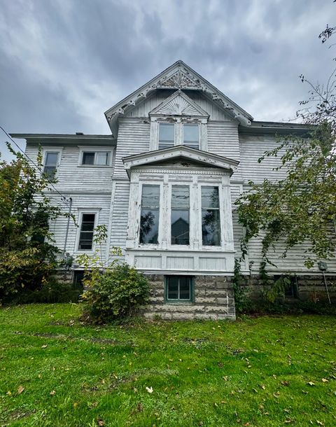 2101 5th Street Bay City City MI 48708