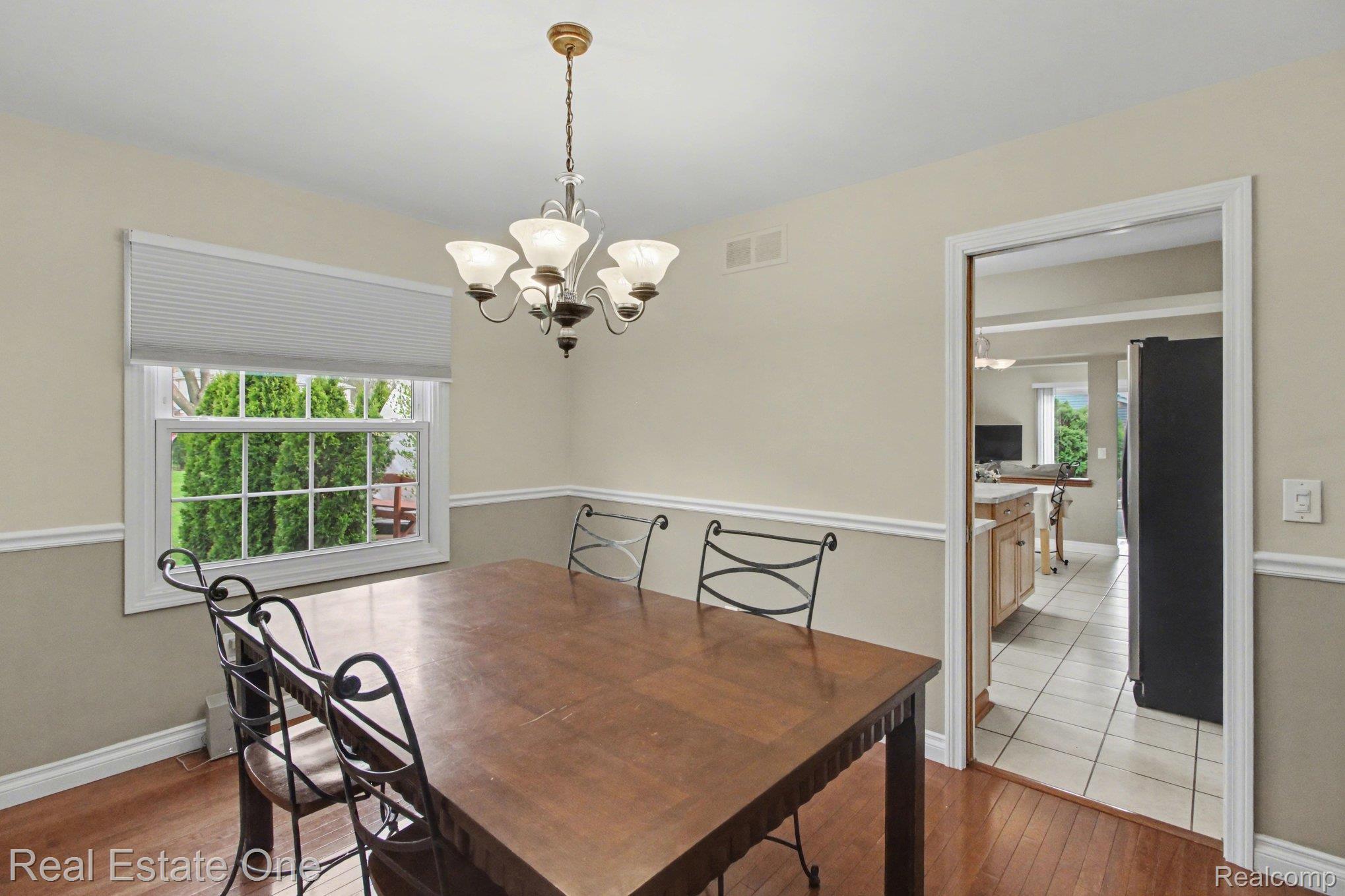 1934 Pelican Court